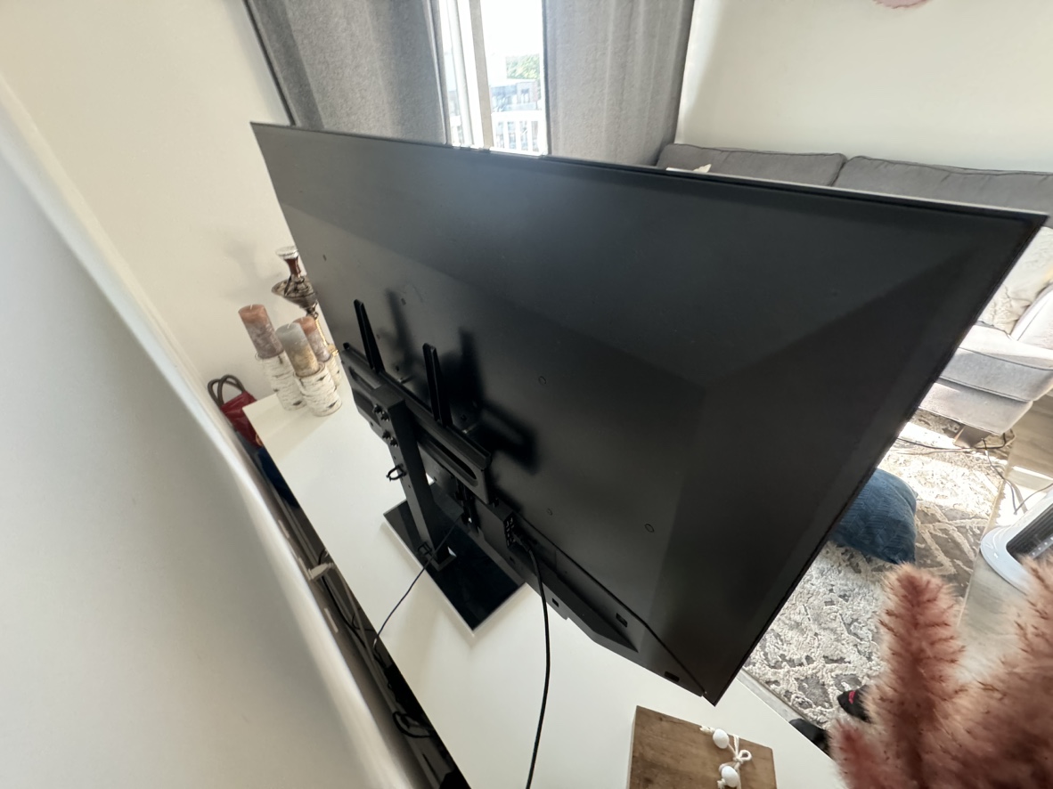 SONY BRAVIA 48” SMART TV image indicator(2)