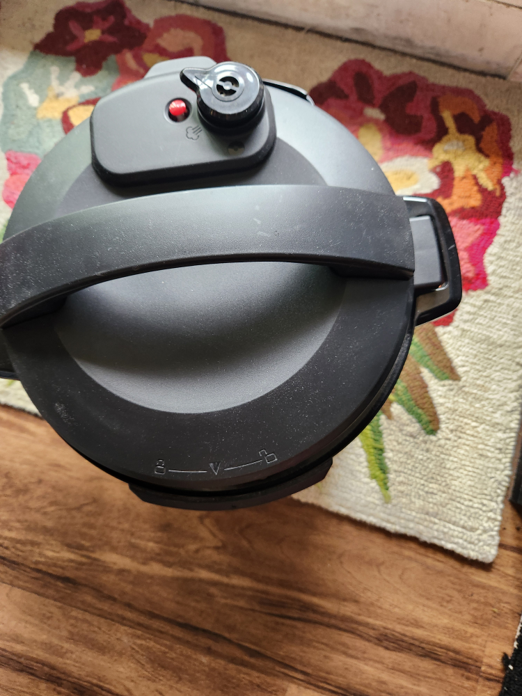 Cuisinart pressure cooker.  Never used.