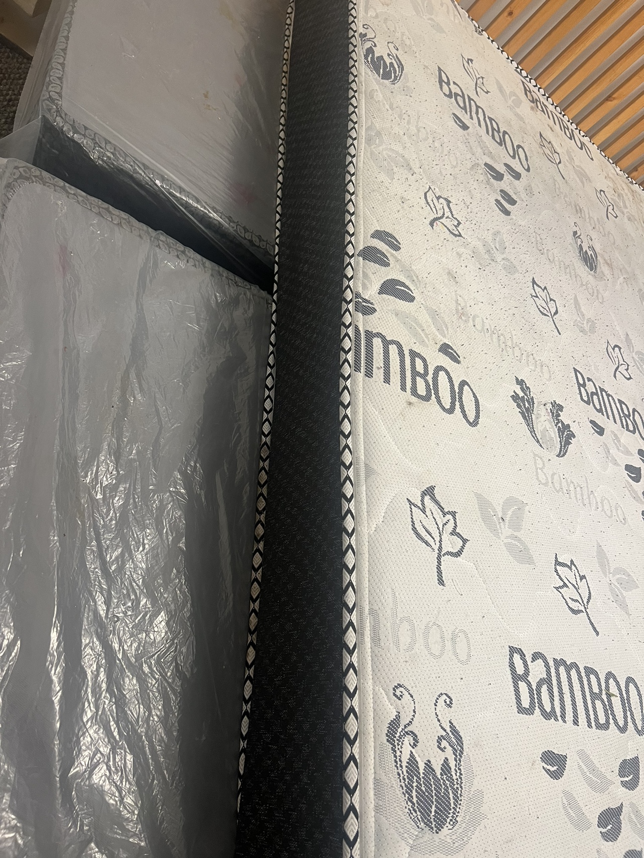 Queen matress / Split box spring - photo 4