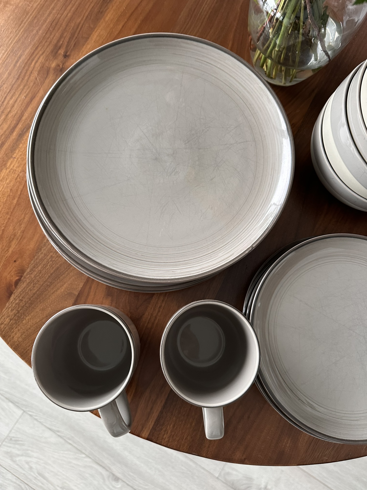 4 person plates (2 sizes), bowls and mugs - photo 3