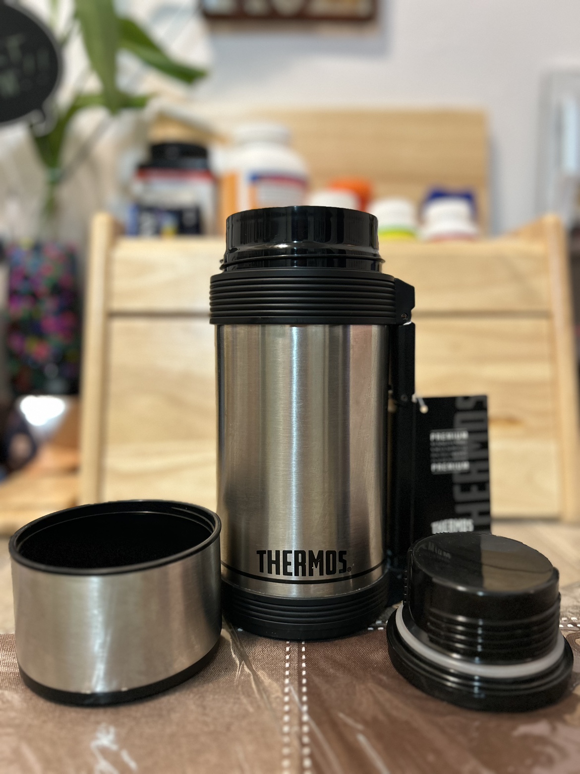 Thermos brand new .75 litre /26.4 FL.oz capacity image indicator(5)