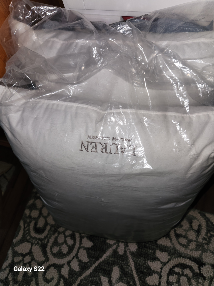Ralph Lauren sleeping pillow - photo 2
