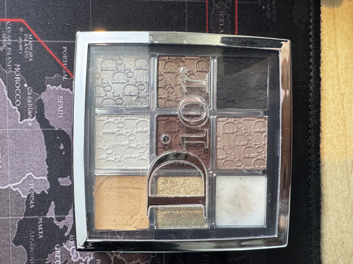 Dior eyeshadow