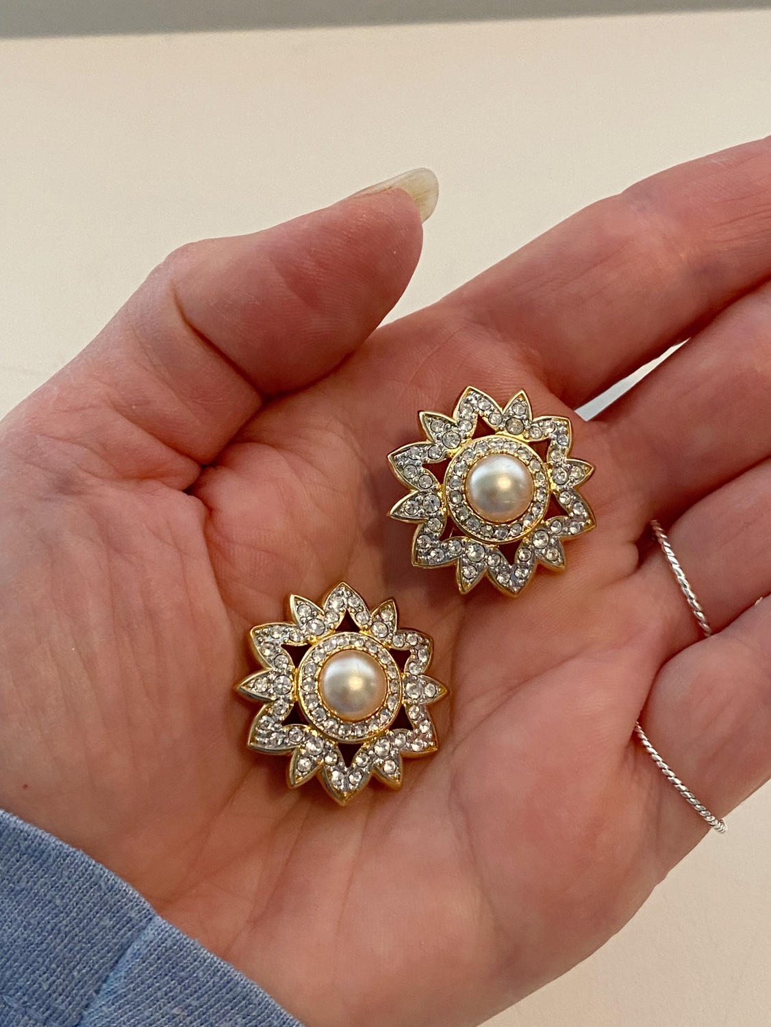 Swarovski Earrings (clip-on) thumbnail