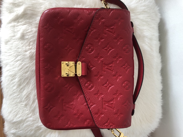 Louis Vuitton Pochette Métis Handbag - photo 4