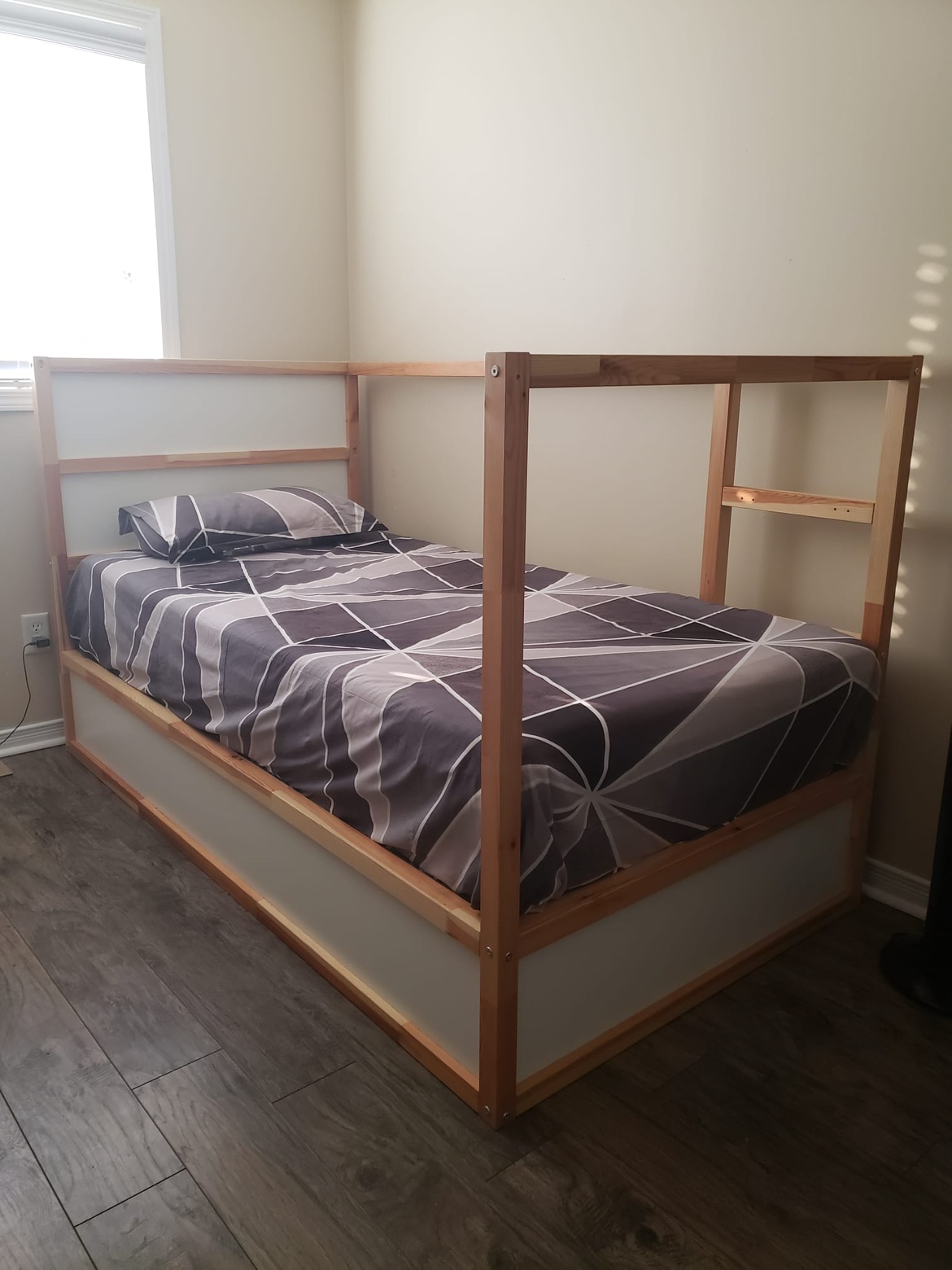 IKEA bed - photo 4