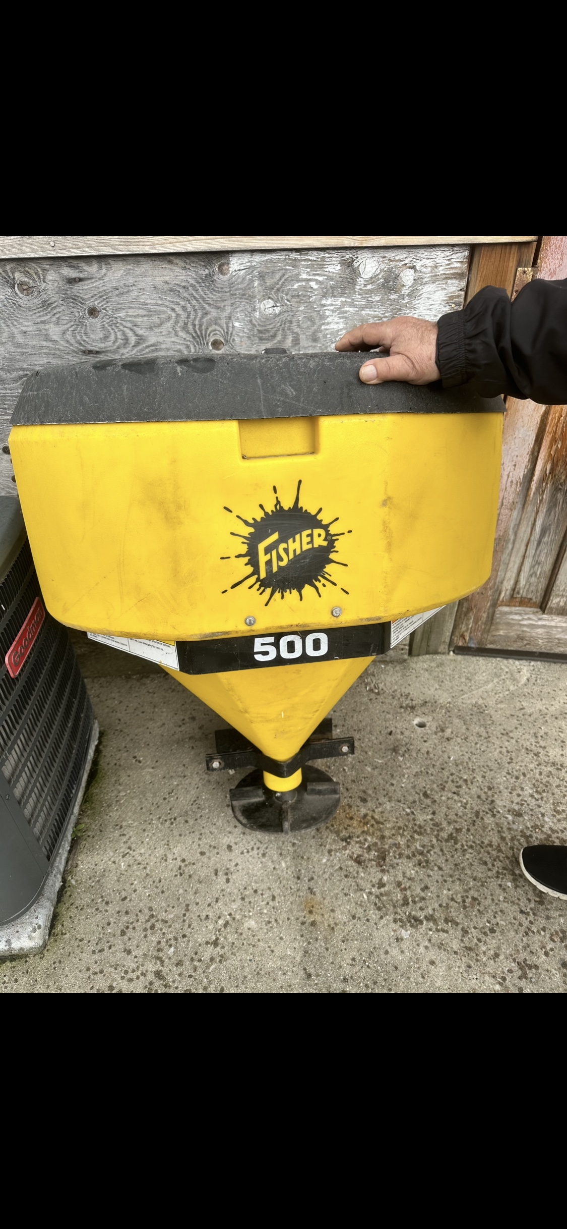 Tail Gate Salter for Pick Up Truck