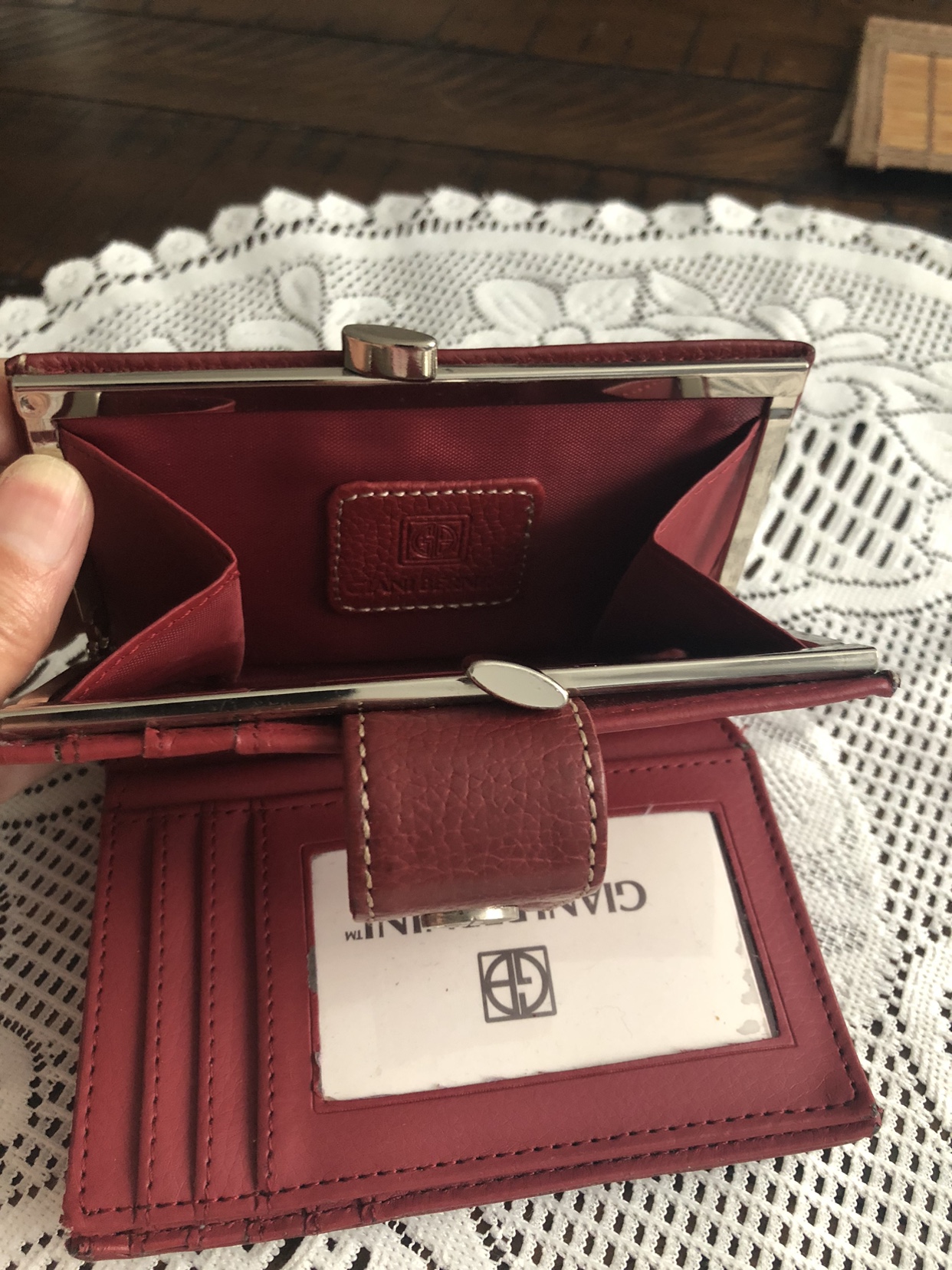 Leather wallet image indicator(2)