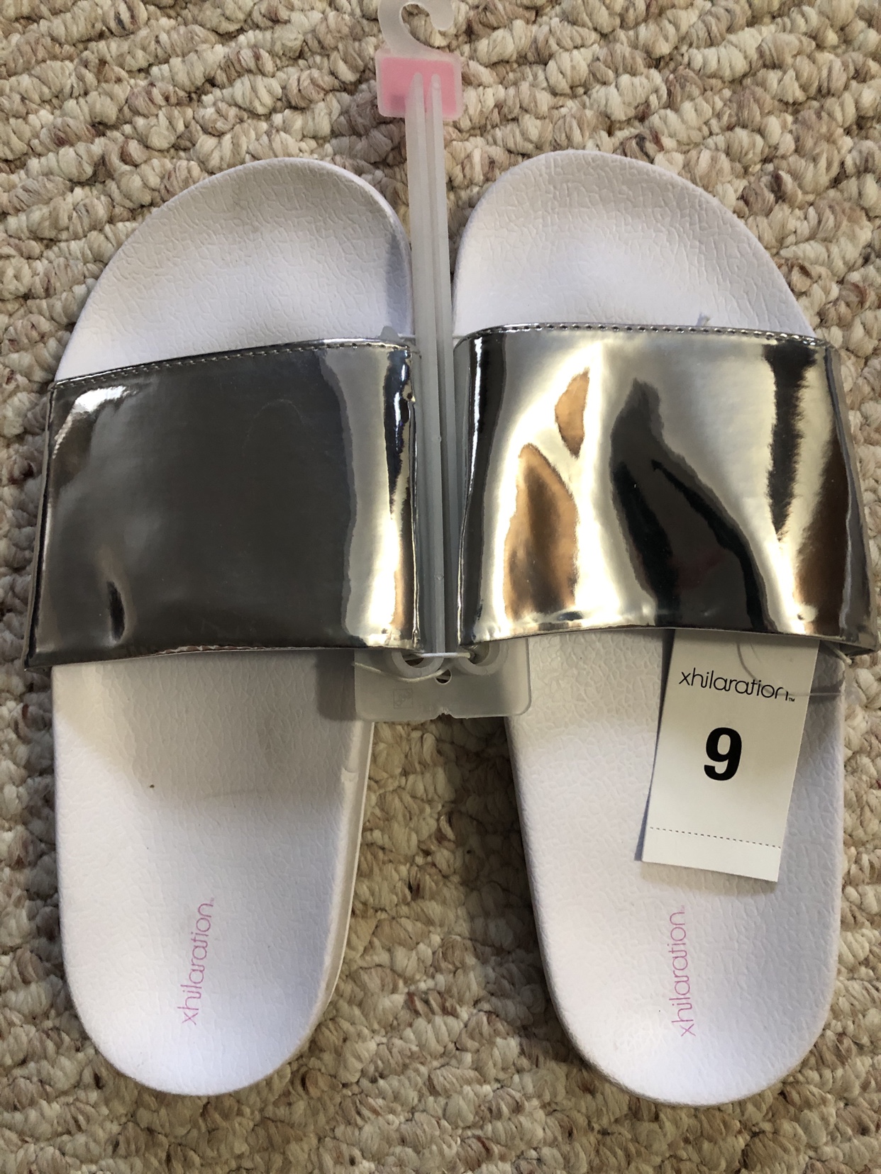 Brandnew Women’s Misty sandals (size in pictures) image indicator(3)