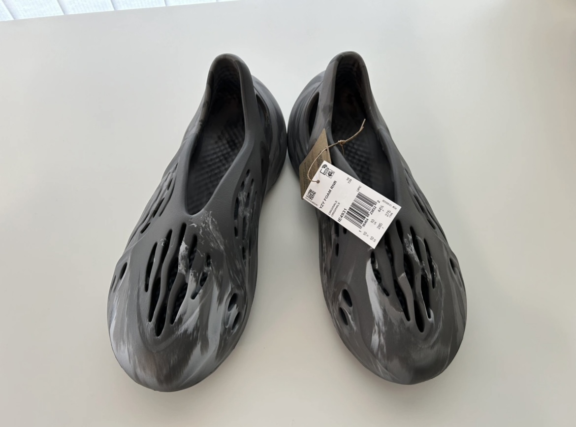 ADIDAS yeezy form runner MX granite image indicator(2)