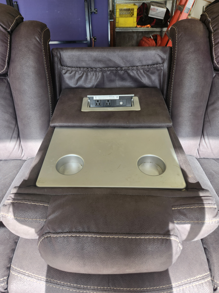 2 piece - Power Reclining couches - photo 4