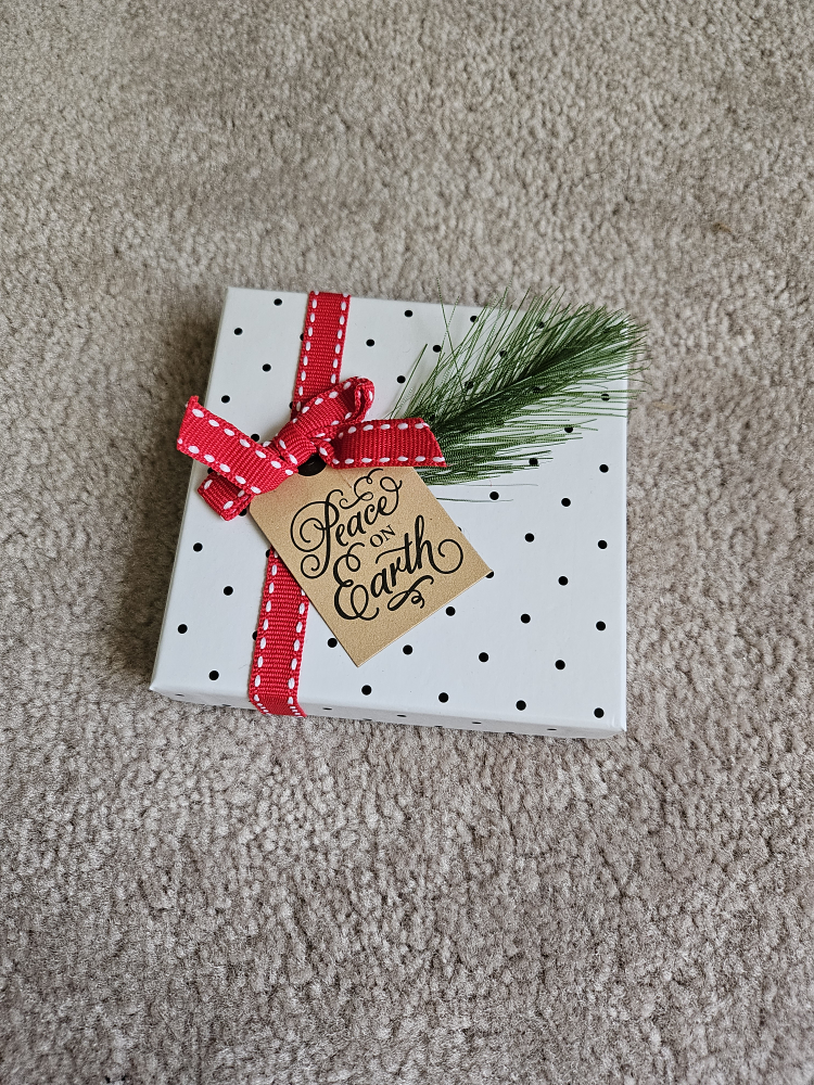 Amazon Paper Gift Card Box (white) ⚽