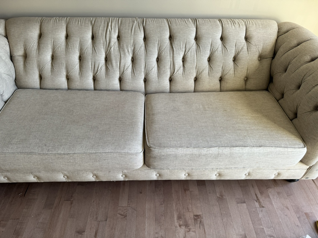 Couch - photo 2