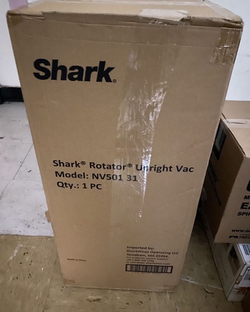 Shark upright vacuum - photo 2