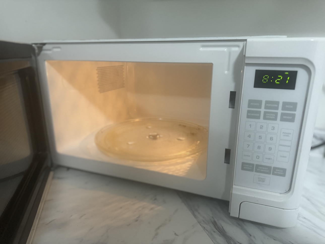 Microwave Oven - photo 3