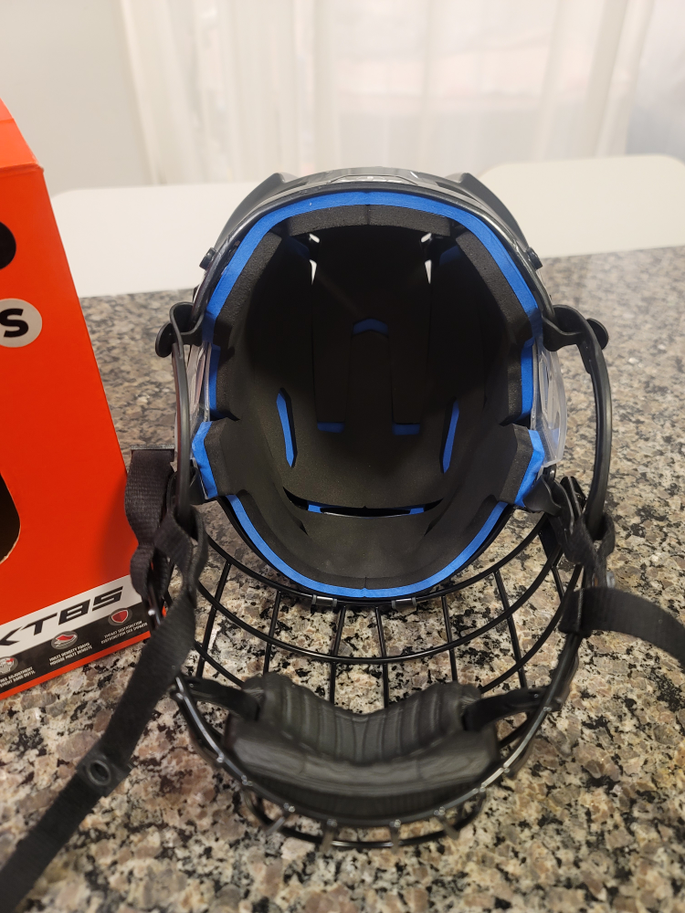 CCM Ice Hockey Helmet - photo 2