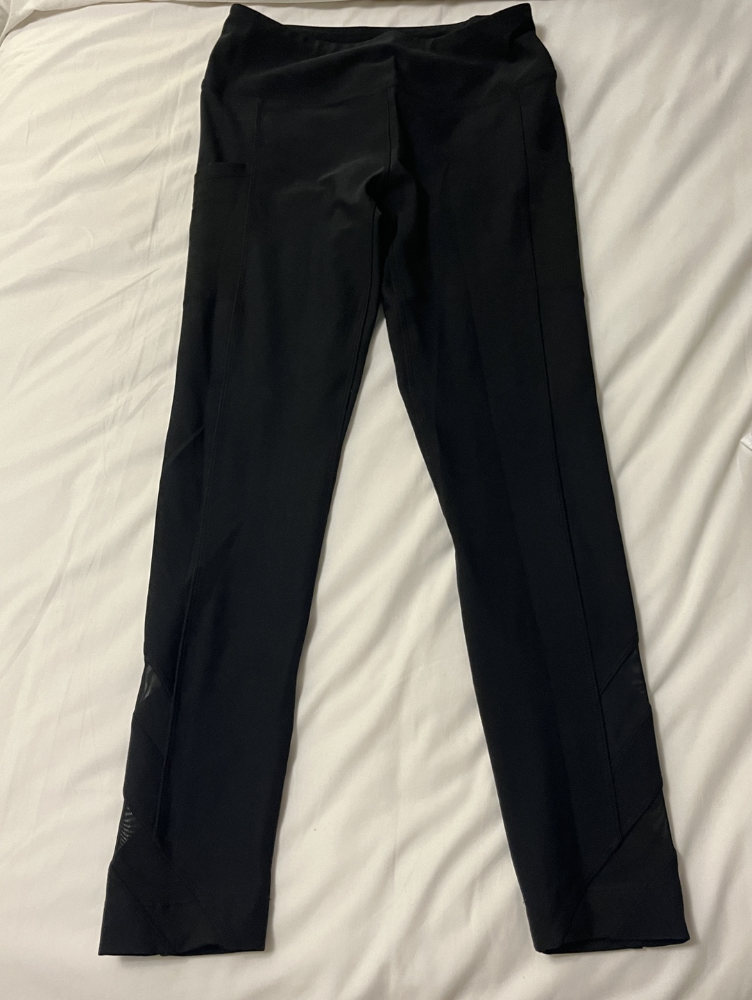 Yoga pants thumbnail