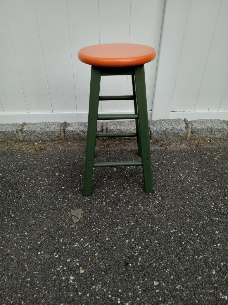 wooden stool - photo 4