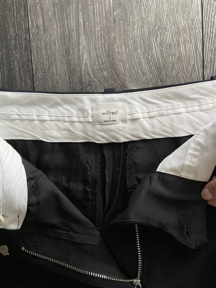 Aritzia effortless pants image indicator(2)