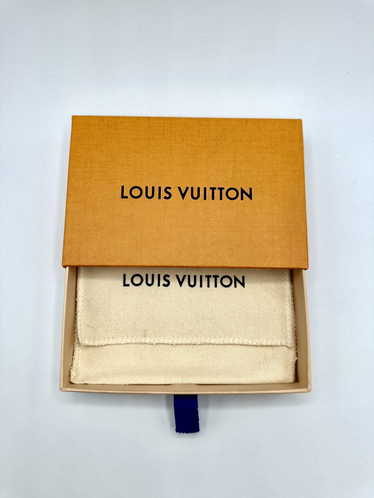 Authentic Louis Vuitton Pocket Organizer image indicator(8)