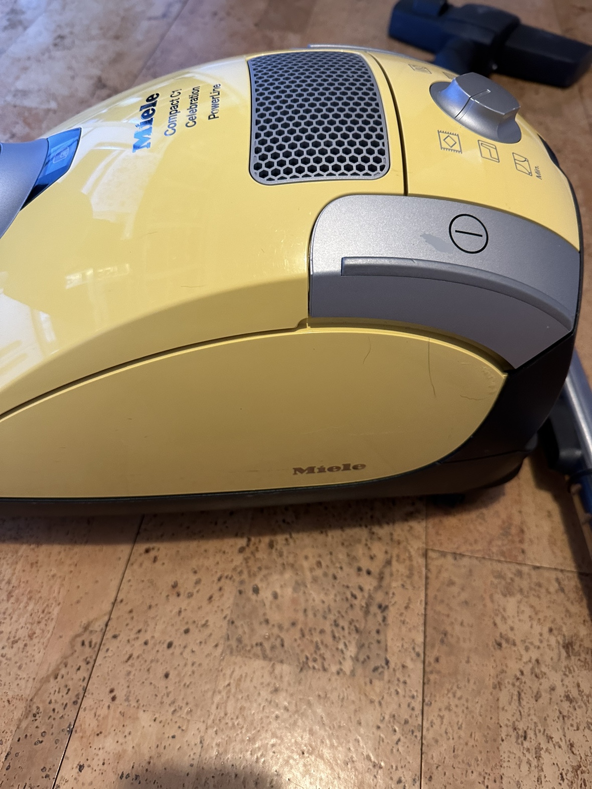 Miele C1 vacuum cleaner - photo 5
