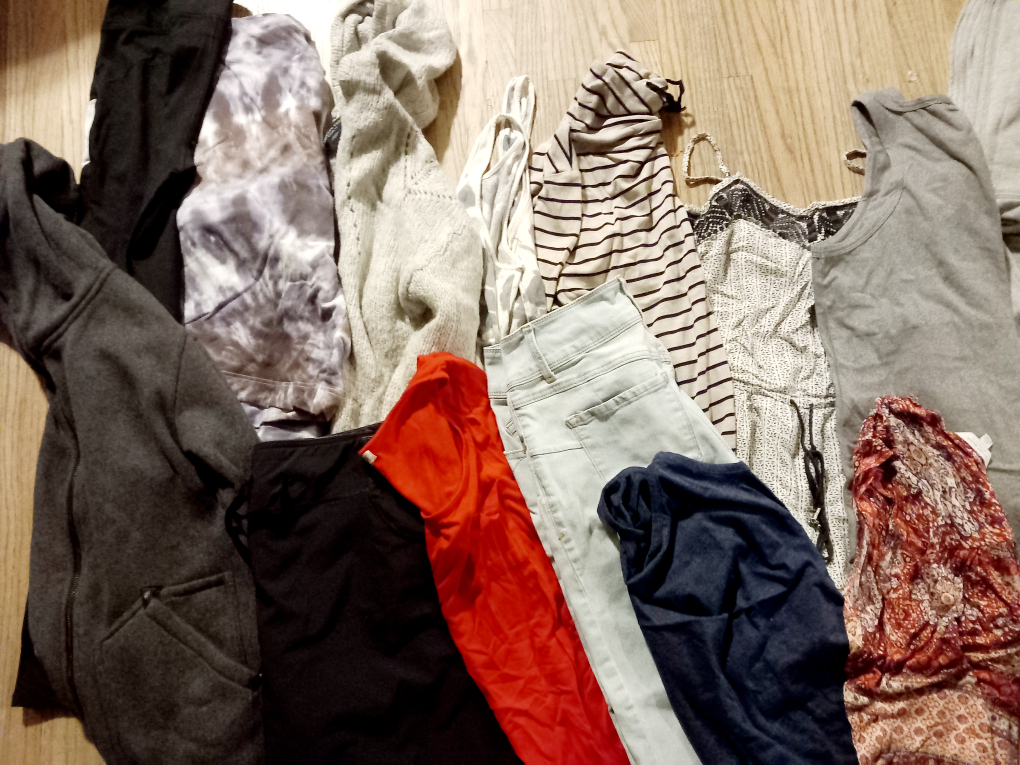 Large Women/Teen Clothing Lot - photo 5