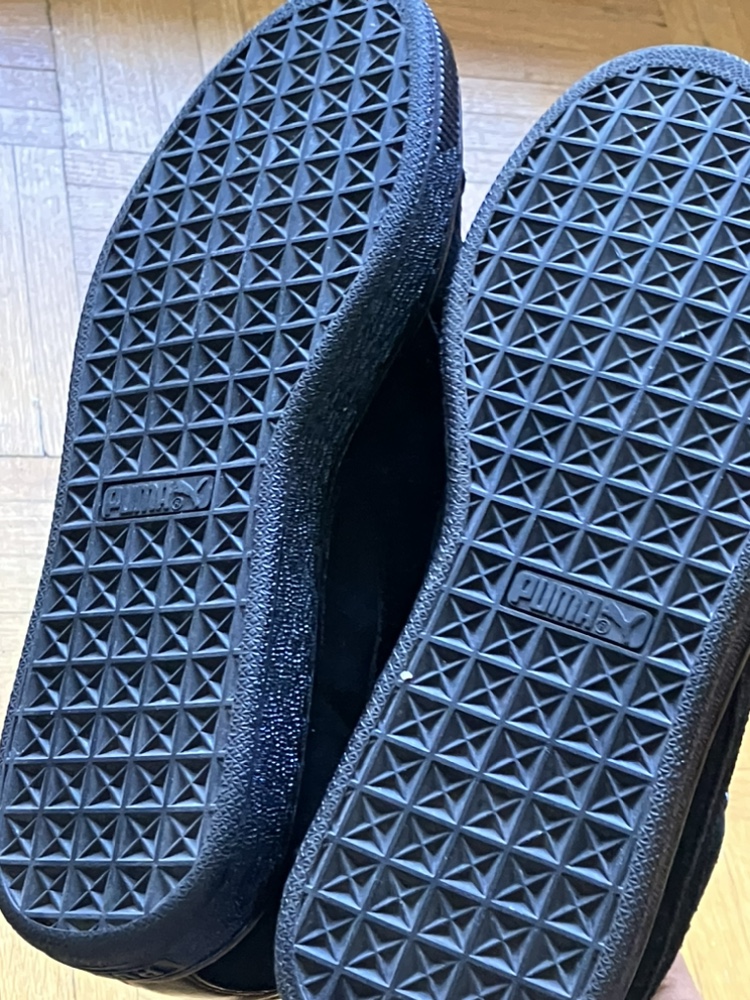 Puma Suede Heart Size 7.5 Shoes / Sneakers image indicator(2)