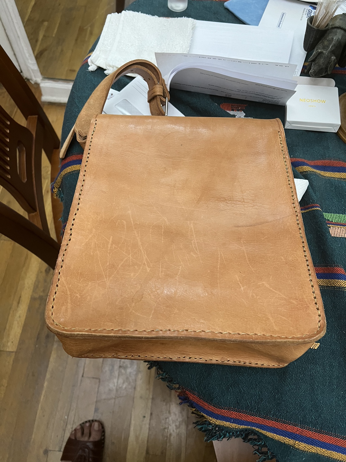 Real leather messenger bag  12x10 image indicator(2)