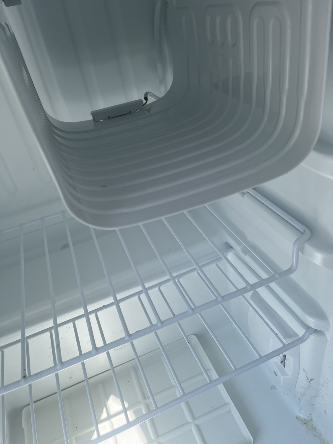 mini fridge with freezer - photo 3