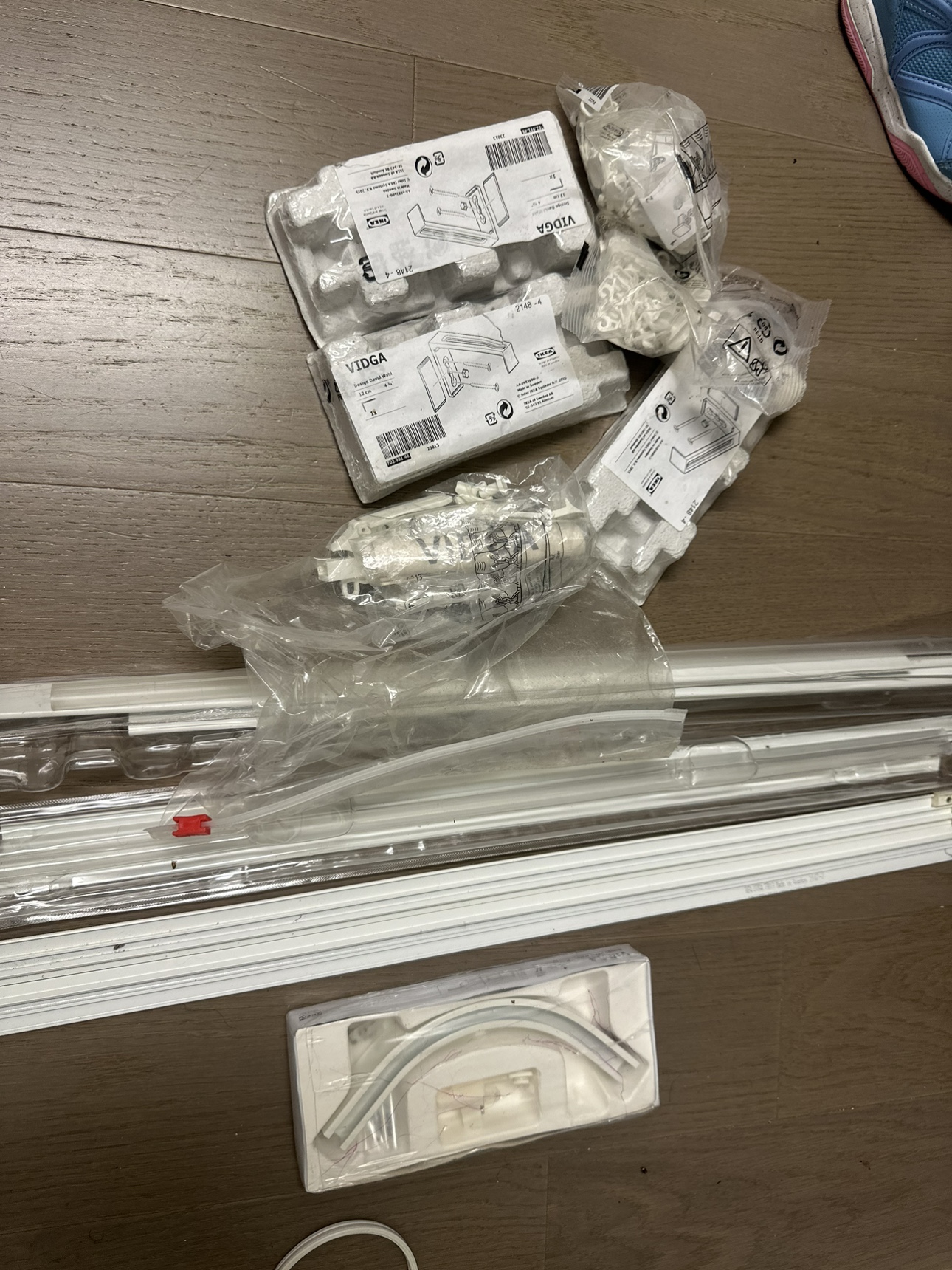 Assorted IKEA vidga tracks & hooks