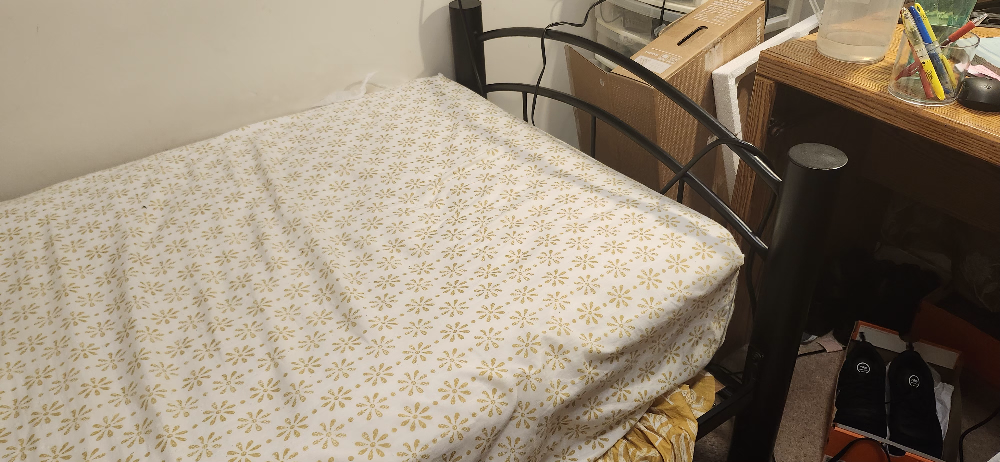 bed - photo 4