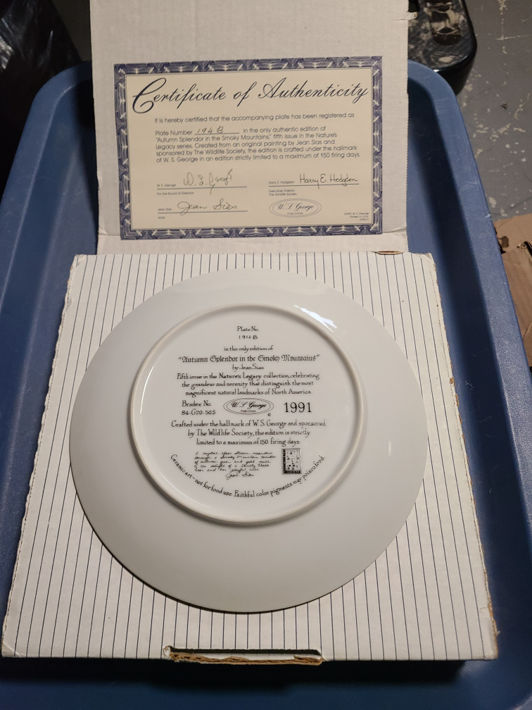 W.S. George "Autumn Splendour in the Smokies Mountains" Plate - photo 2