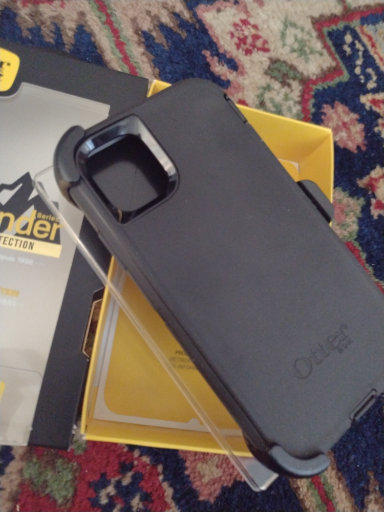 Phone cover for IPhone 11 Otter box image indicator(2)