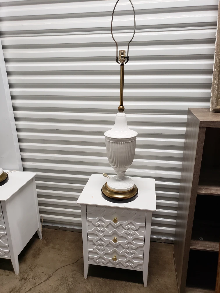 2 side tables whit lamps - photo 2