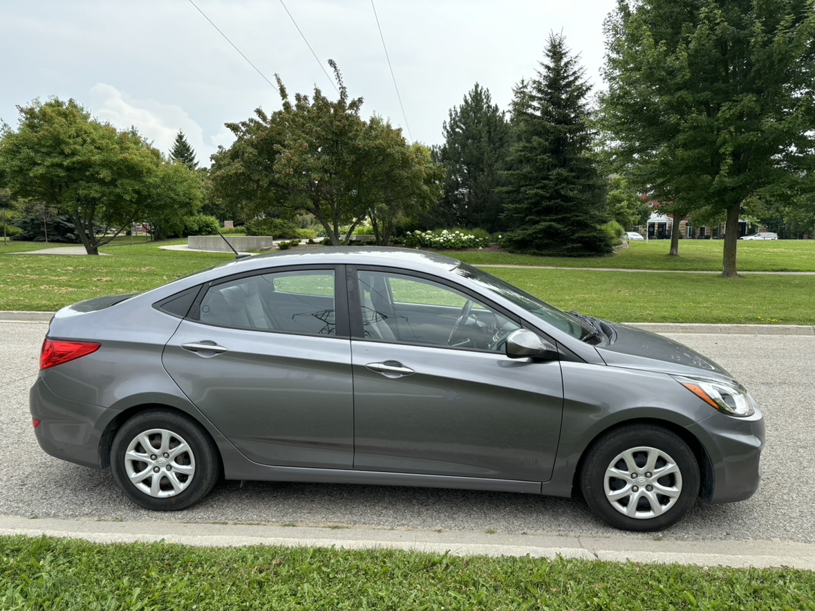 2014 Hyundai Accent - photo 4