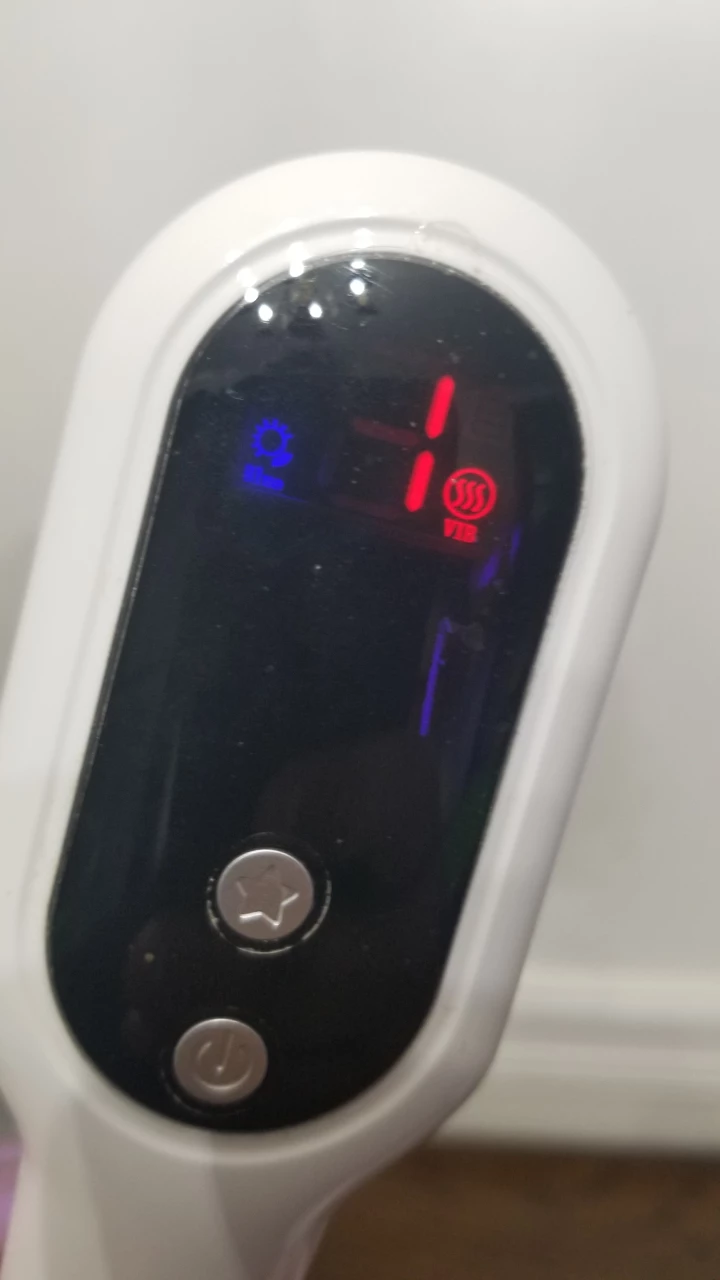 phototherapy massage comb - photo 2