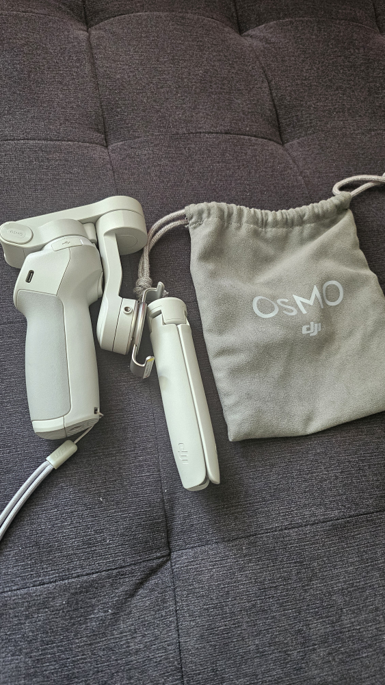 DJI om 4, like new condition.