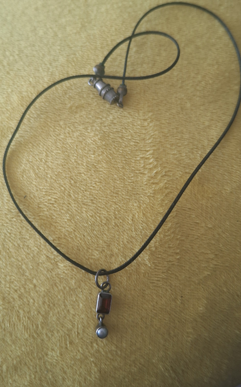 ⚽️Dainty Ruby Red and Pearl Necklace image indicator(2)