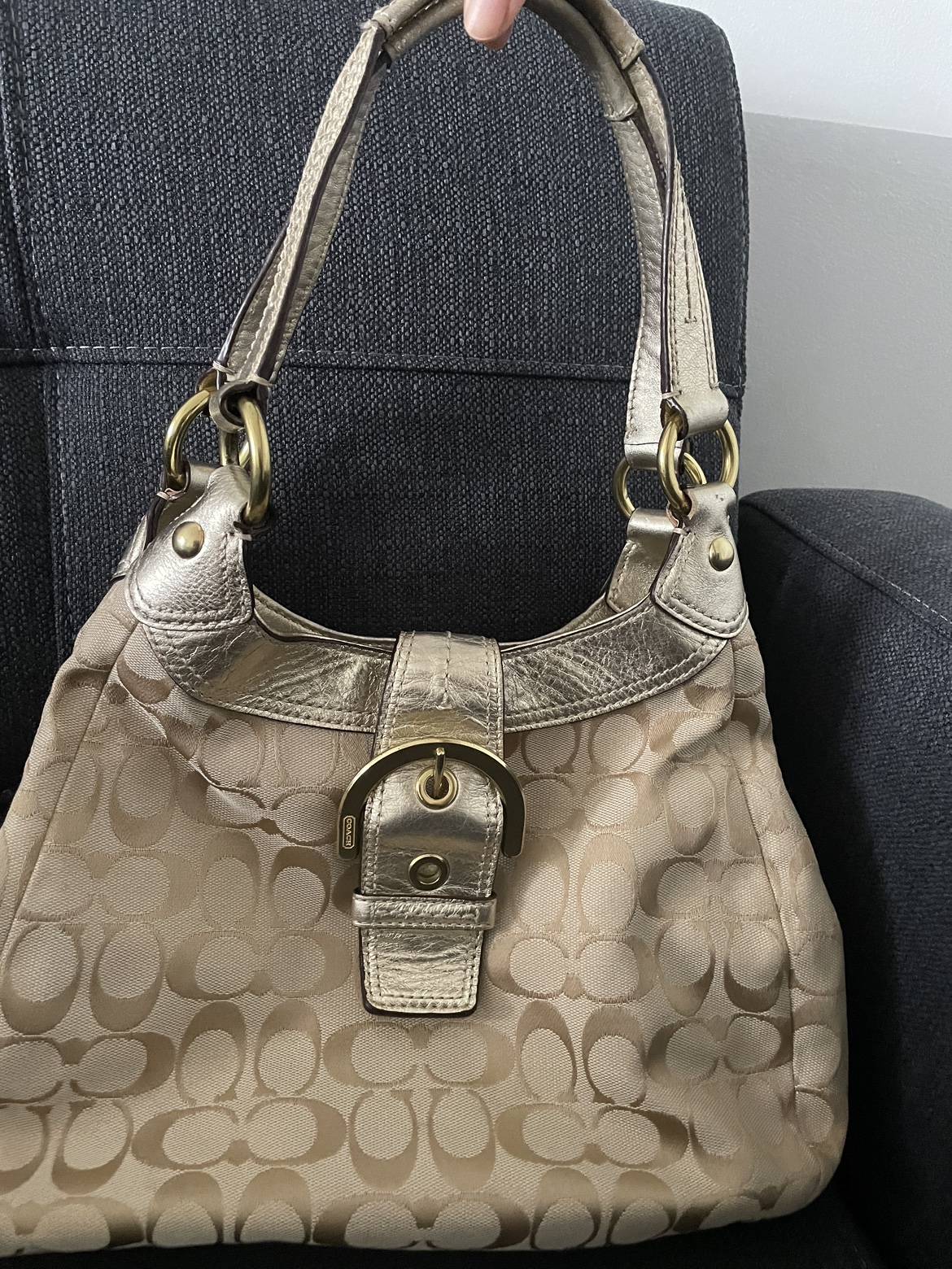 Coach handbag - golden