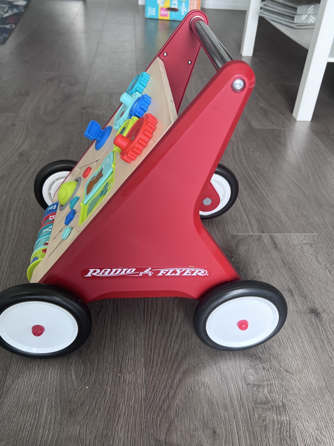 Radio Flyer 4-in-1 Activity Walker - photo 3