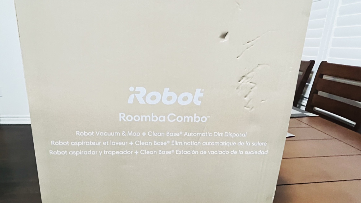 Roomba vaccum and mop cleaner - photo 3