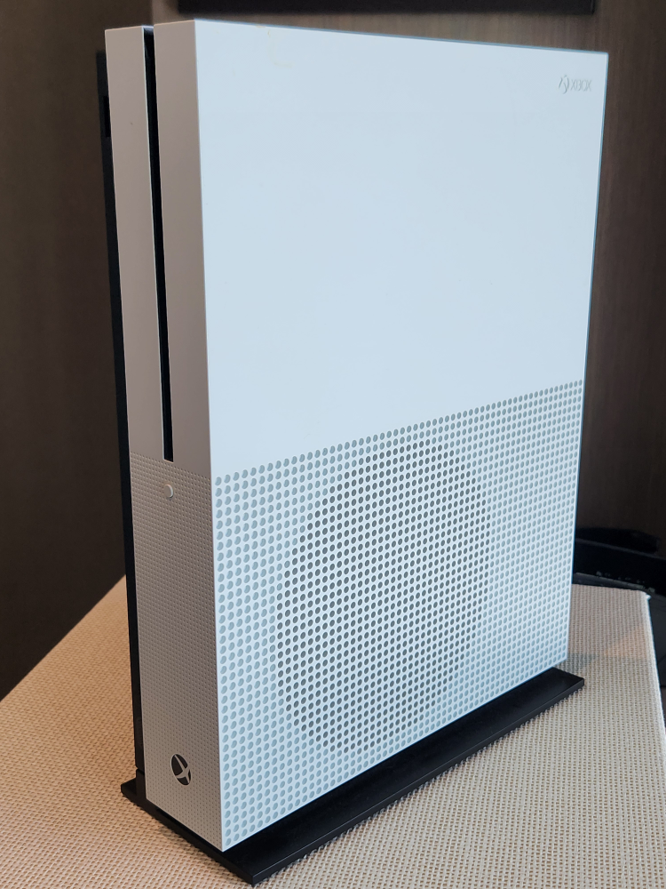 Xbox One S + Kinect + 2 Controllers + 11 Games - photo 2