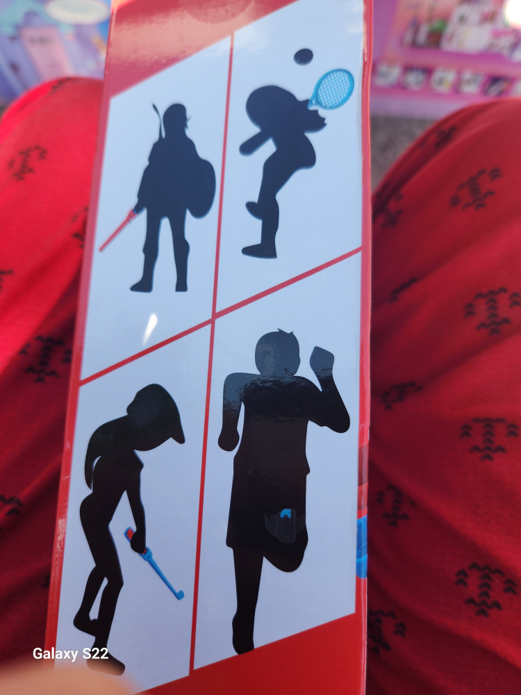 Nintendo switch sports kit BNIB image indicator(2)