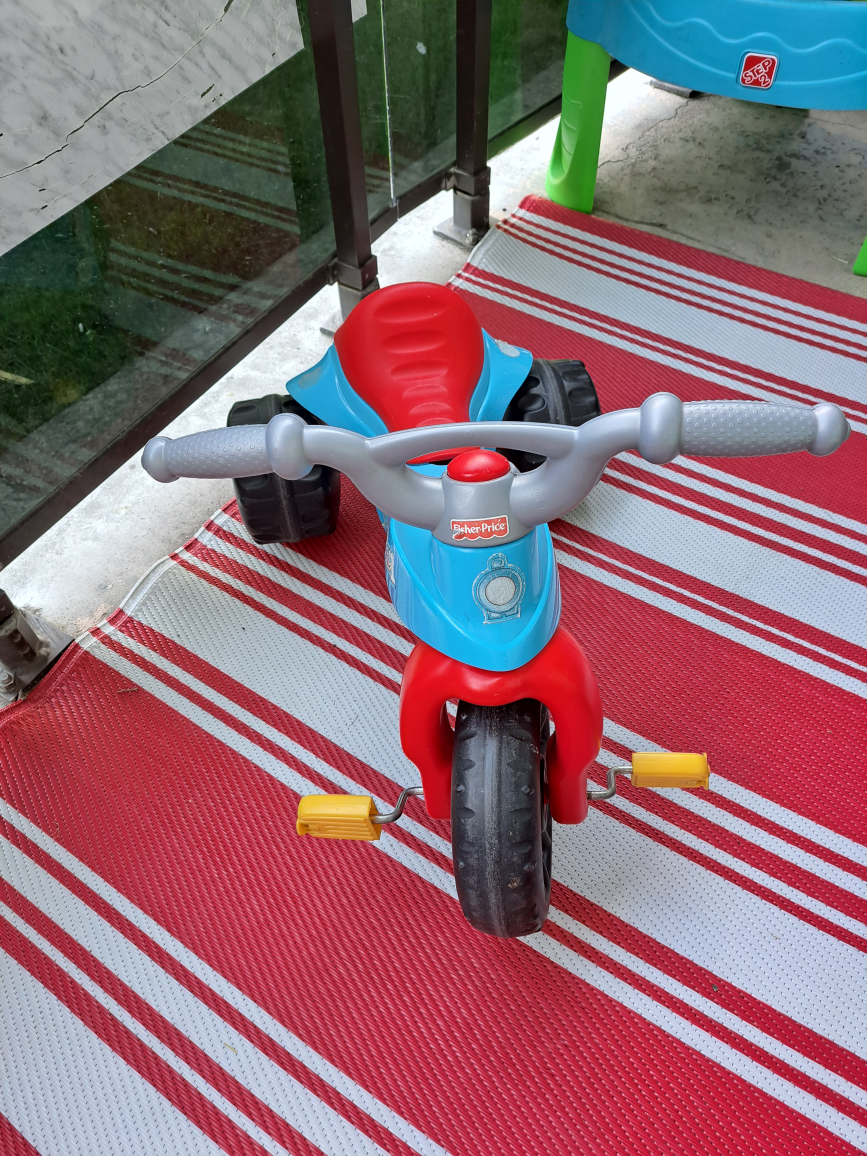 toddler tricycle - photo 2