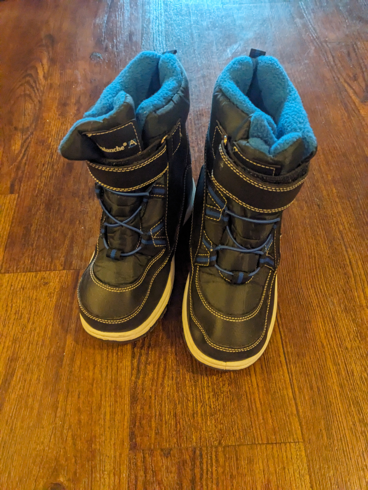 Snow Boots youth size 2