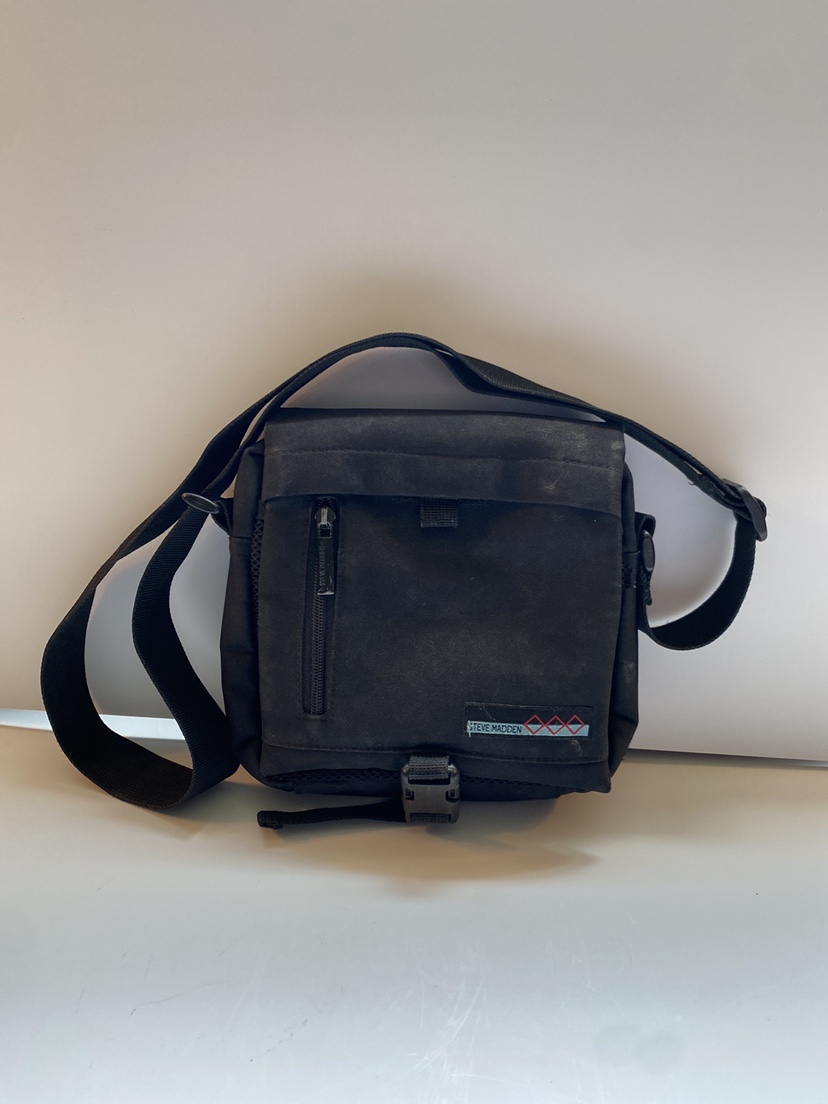 Steve Madden side satchel ⚽️
