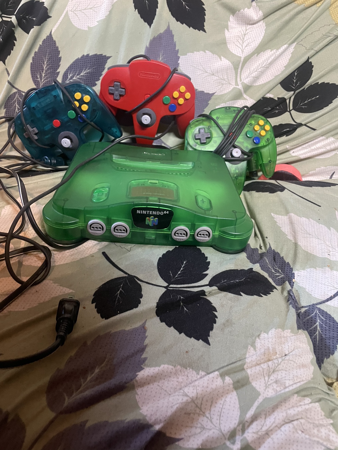 Nintendo 64 game system+controllers - photo 2