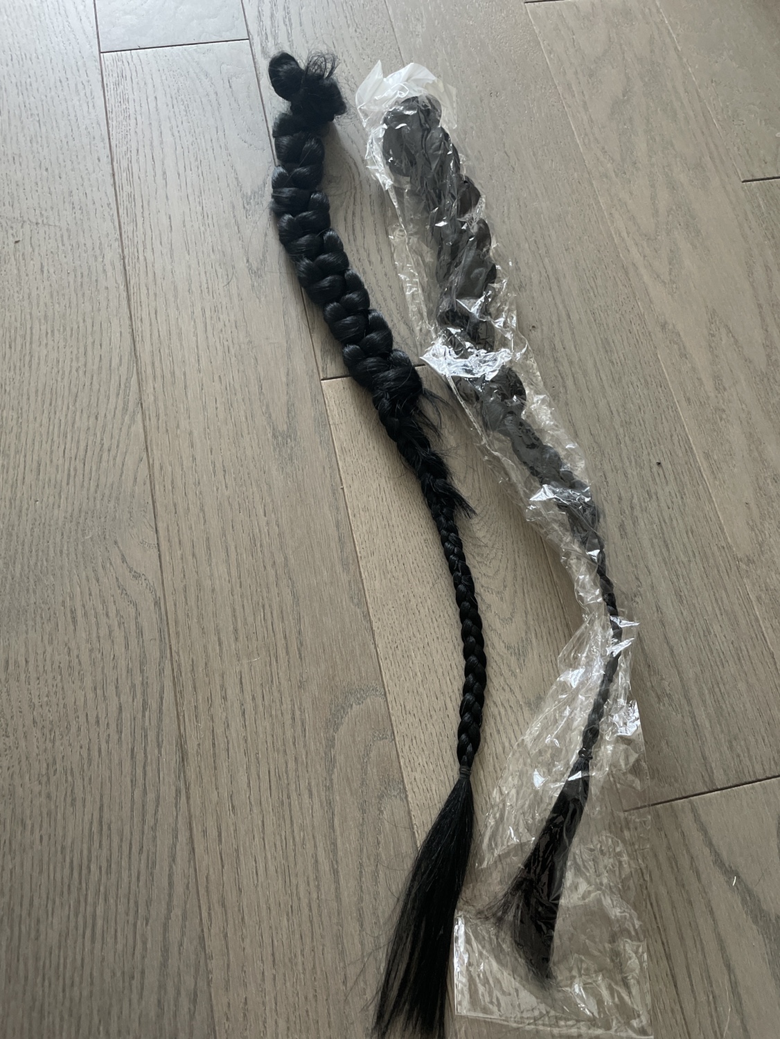 2 ponytails extensions image indicator(2)