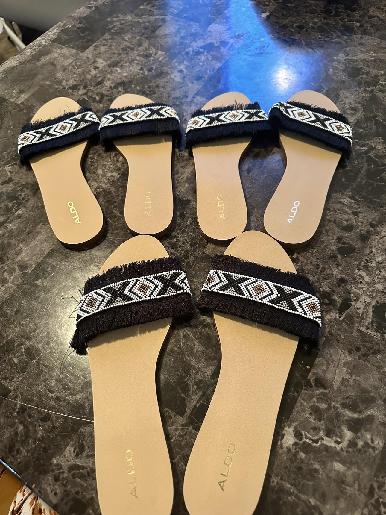 Woman’s flat sandals size 8//9//10 - photo 2