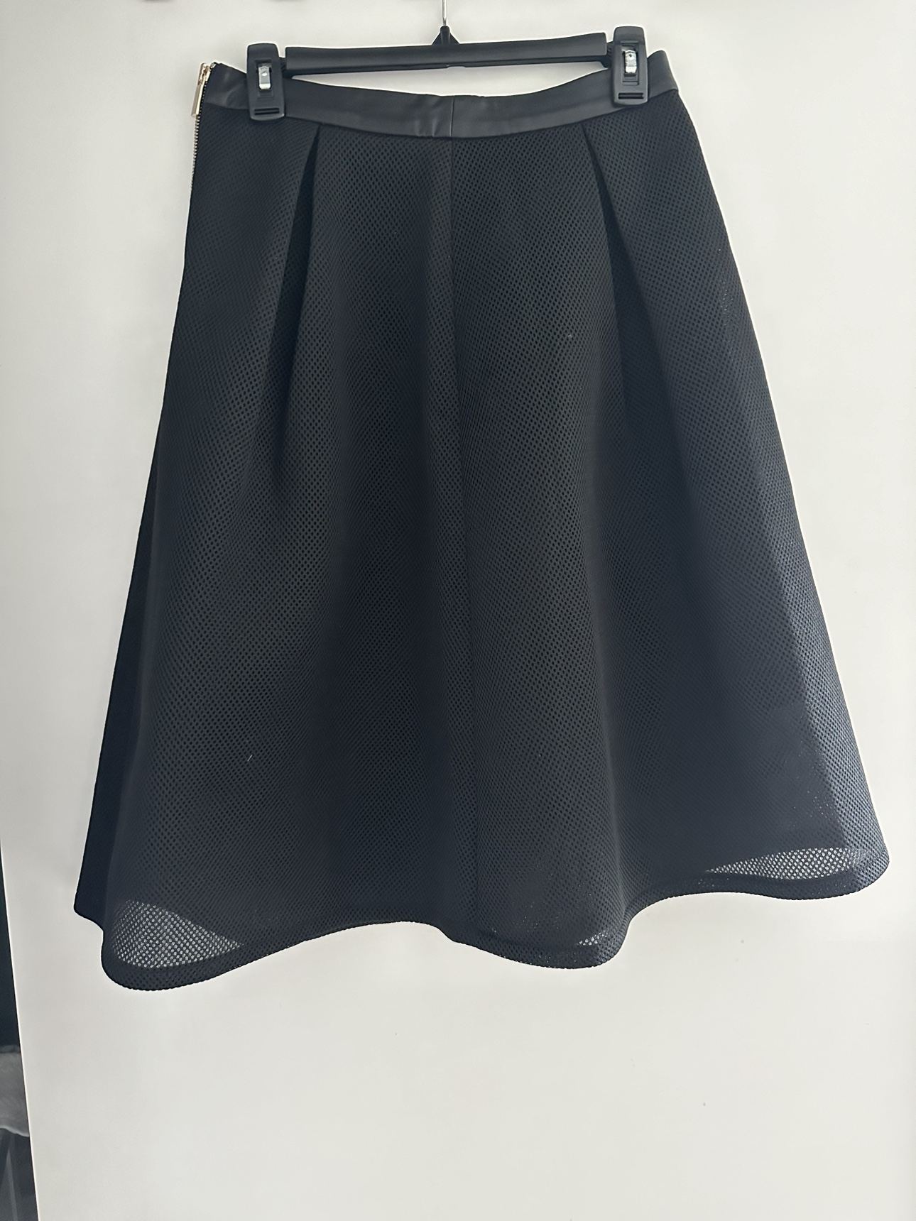 Armani Exchange skirt, size 4 image indicator(3)